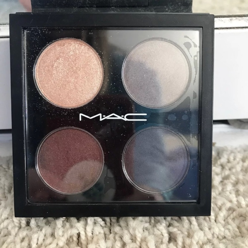 MAC eyeshadow palette
